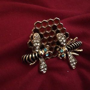 HONEYCOMB BEES' BROOCH